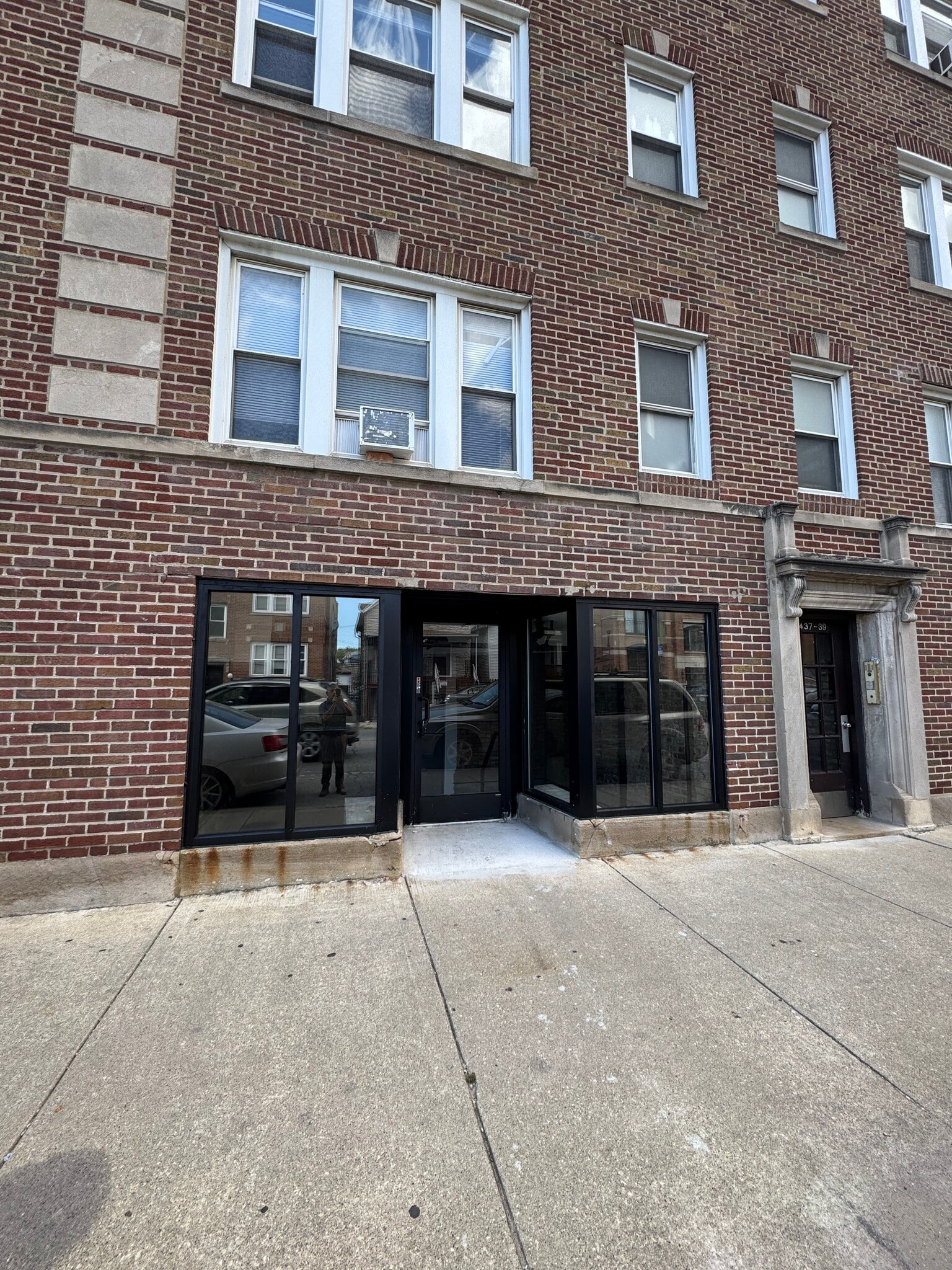 2437-2443 W Diversey Ave, Chicago, IL à louer Photo intérieure– Image 1 sur 5