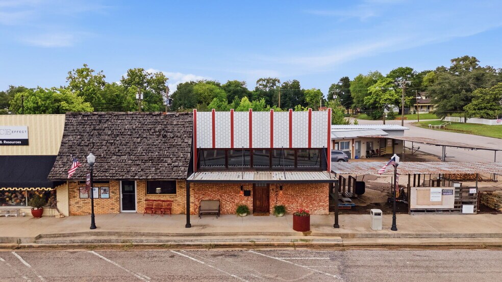 103 W Duval St, Troup, TX à vendre - Photo de l’immeuble – Image 1 sur 31