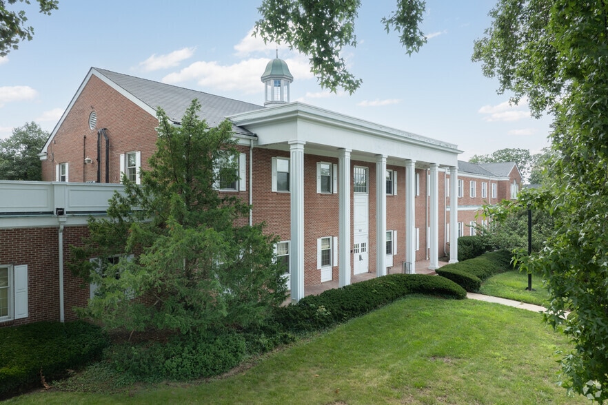 303 Broad St, Red Bank, NJ à vendre - Photo de l’immeuble – Image 1 sur 21