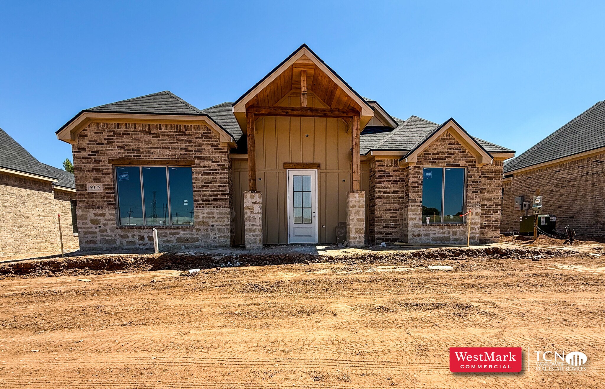 6925 82nd st, Lubbock, TX à louer Photo principale– Image 1 sur 2