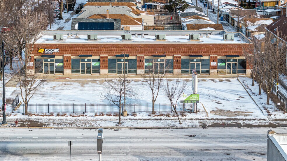 2649 N Central Ave, Chicago, IL à louer - Photo de l’immeuble – Image 2 sur 14