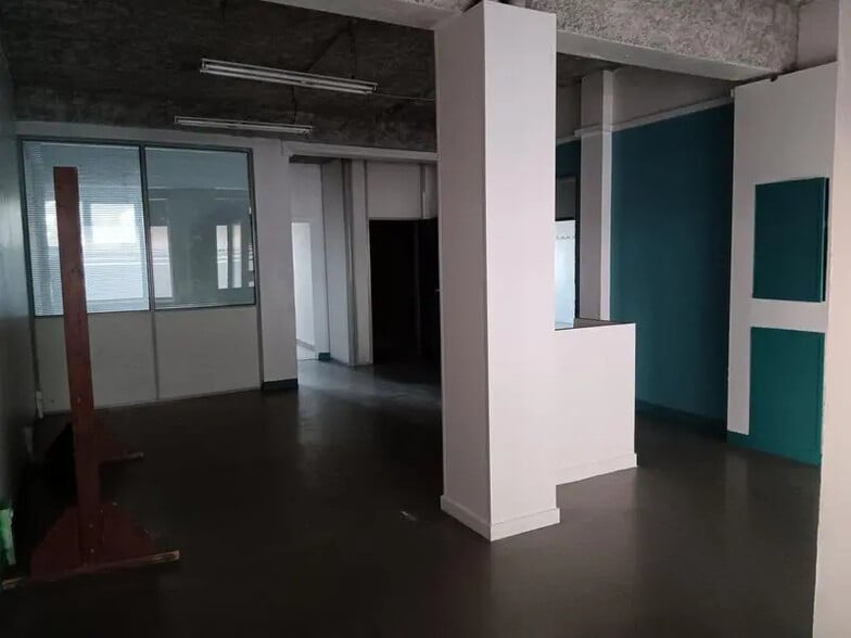 Bureau dans Lyon à louer - Photo de l’immeuble – Image 3 sur 8