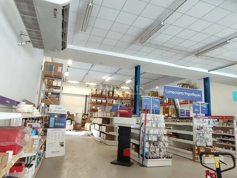 Industriel/Logistique dans Béziers à louer - Photo de l’immeuble – Image 2 sur 5