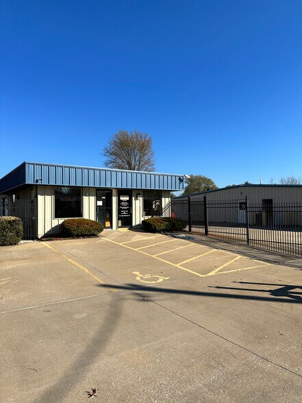 1710 N Highway CC, Nixa, MO à vendre - Photo de l’immeuble – Image 2 sur 9