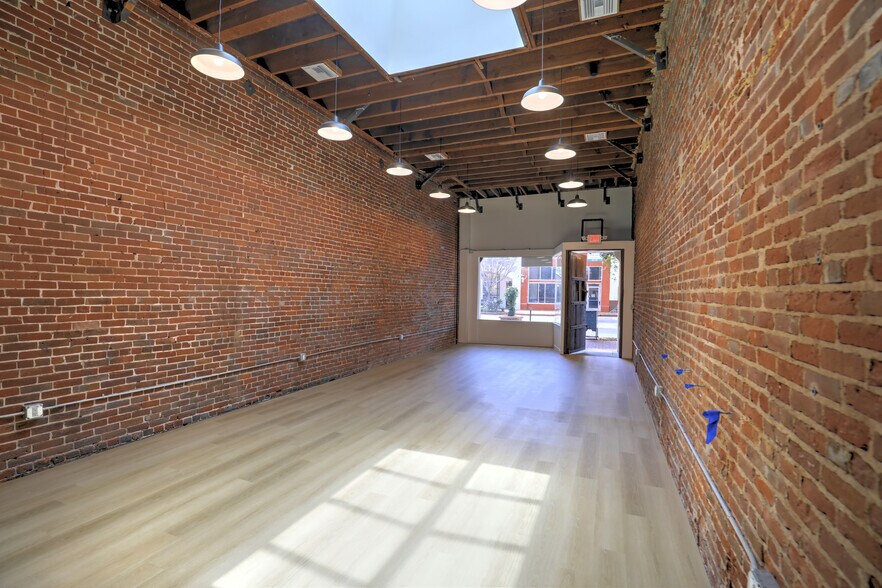 434 State St, Santa Barbara, CA à louer - Photo de l’immeuble – Image 3 sur 7