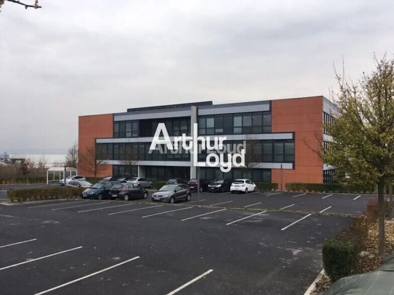 Bureau dans Reims à louer - Photo de l’immeuble – Image 1 sur 11