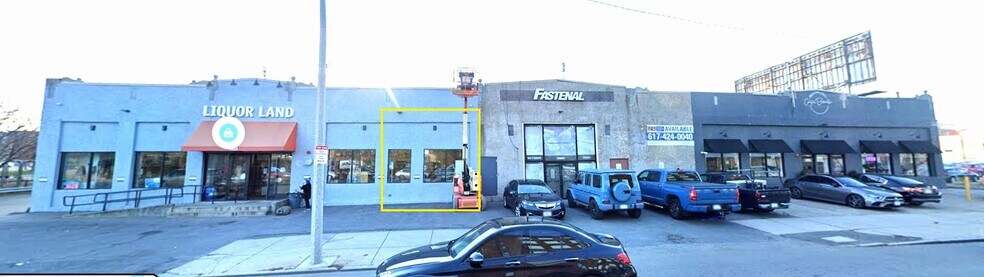 1033 Massachusetts Ave, Roxbury, MA à louer - Photo de l’immeuble – Image 1 sur 10