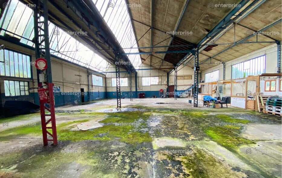 Local d'activités dans Creil à vendre - Photo de l’immeuble – Image 3 sur 7