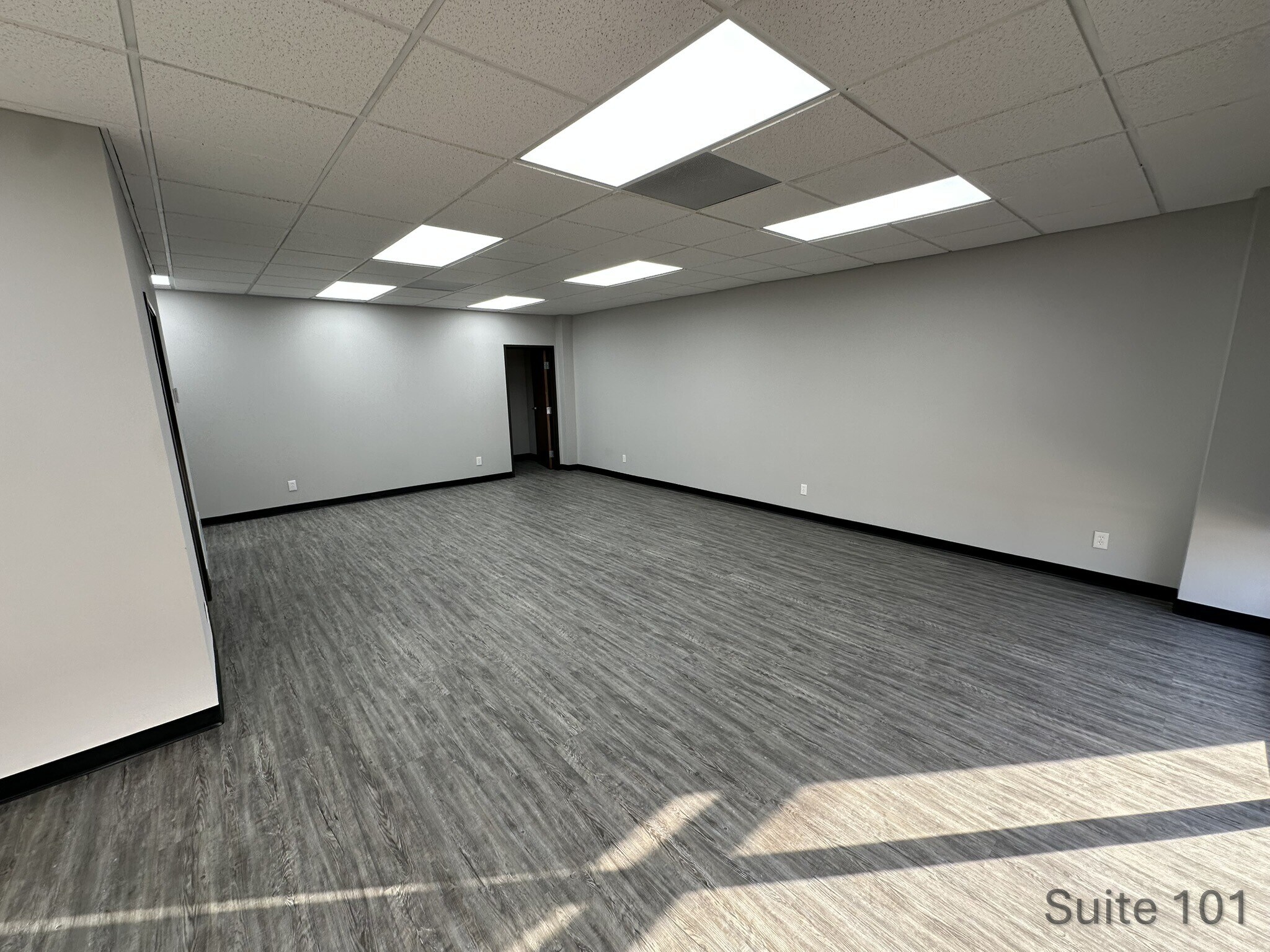 2604 W Marshall Dr, Grand Prairie, TX à louer Photo intérieure– Image 1 sur 10