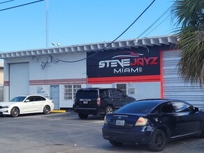1895 NE 150th St, North Miami, FL à louer Photo de l’immeuble– Image 1 sur 7