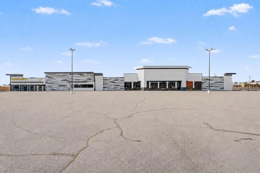 1305-1311 W Walnut St, Rogers, AR à louer - Photo de l’immeuble – Image 1 sur 10