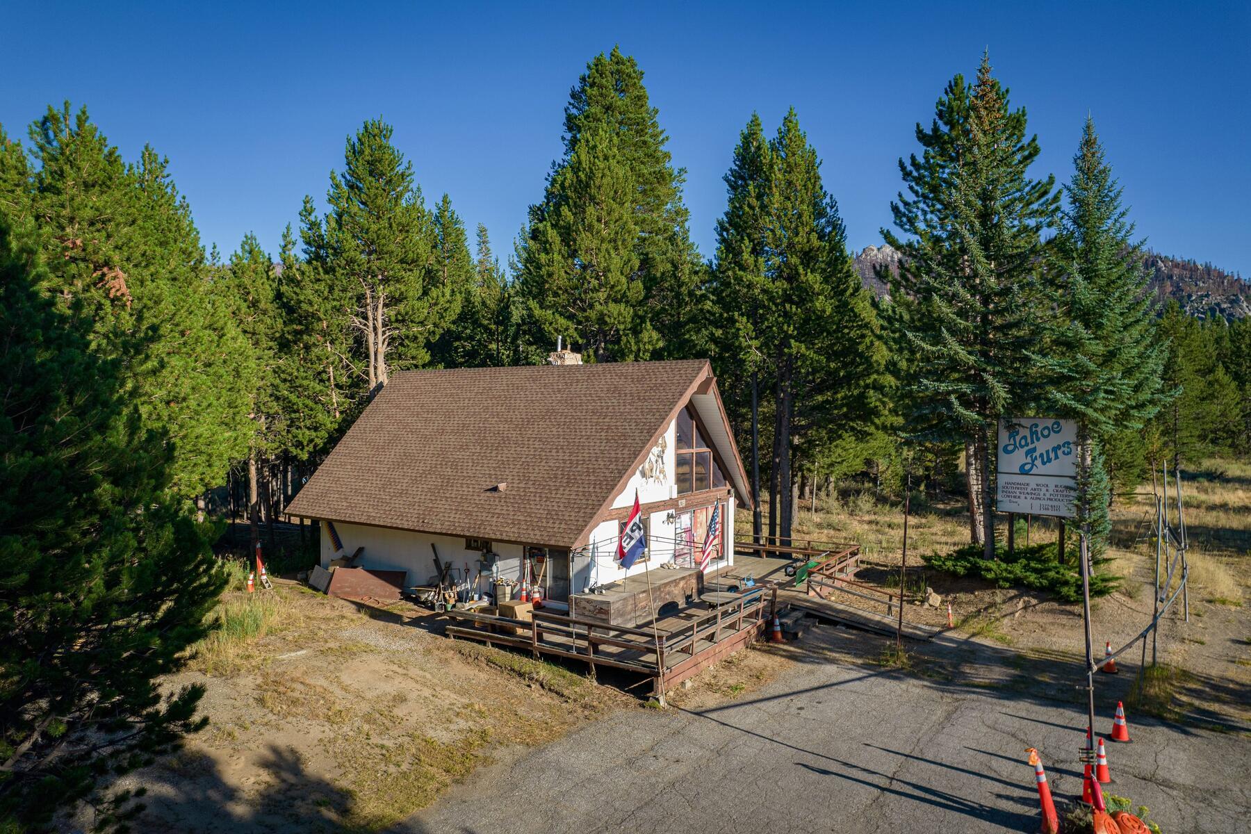 2877 Us-50, South Lake Tahoe, CA à vendre Photo de l’immeuble– Image 1 sur 11