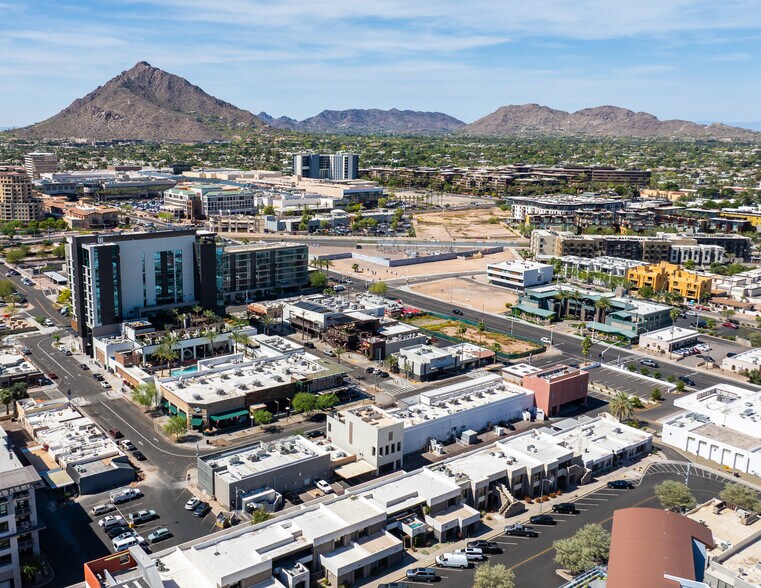 4440 N Saddlebag Trl, Scottsdale, AZ à vendre - Photo de l’immeuble – Image 3 sur 3