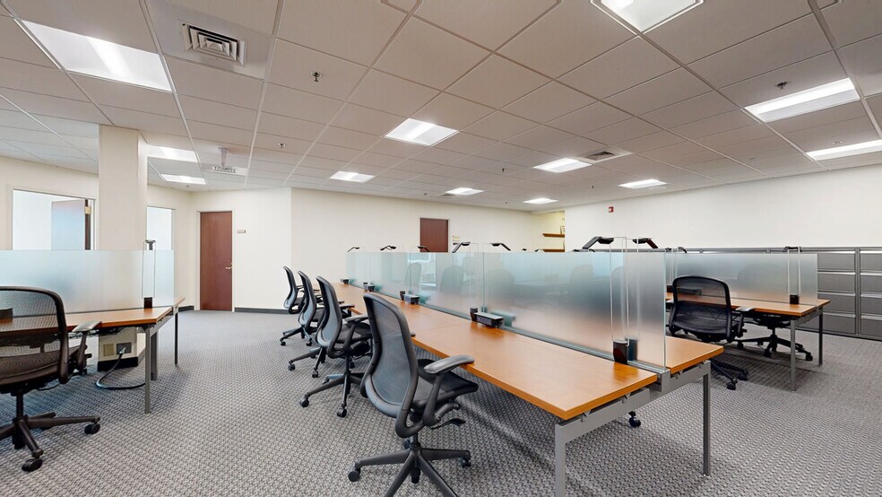 99 Hawley Ln, Stratford, CT à louer - Numérisation 3D Matterport – Image 2 sur 27