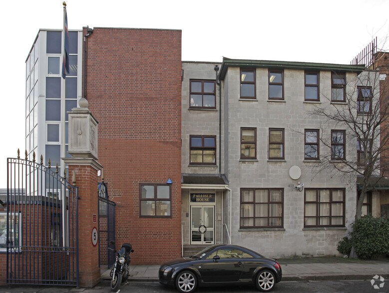 1 Palliser Rd, Londres à louer - Photo de l’immeuble – Image 2 sur 5