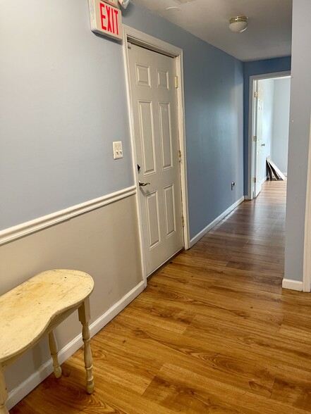 915 Lafayette Blvd, Fredericksburg, VA à louer - Photo de l’immeuble – Image 3 sur 15