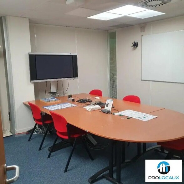 Bureau dans Eybens à vendre - Photo de l’immeuble – Image 1 sur 12