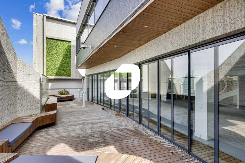 Bureau dans Courbevoie à louer Photo de l’immeuble– Image 1 sur 7