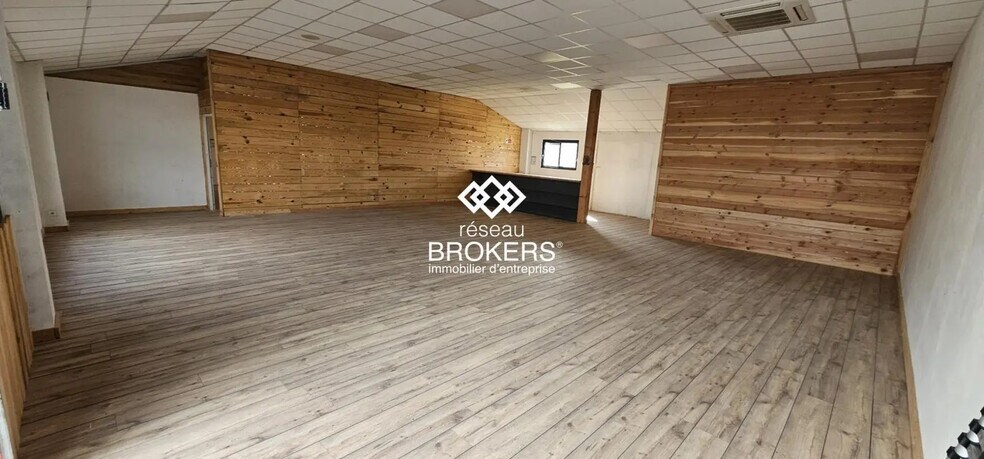 Local commercial dans Le Cendre à louer - Photo intérieure – Image 1 sur 17
