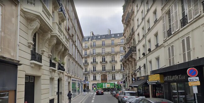 Plus de détails pour Local commercial à louer