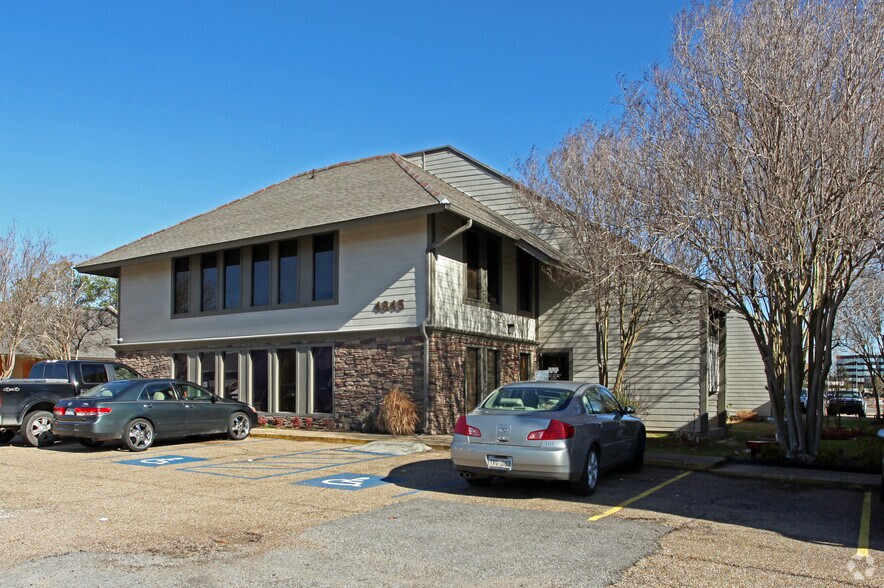 4845 Jamestown Ave, Baton Rouge, LA à vendre - Photo principale – Image 1 sur 9