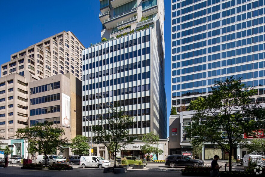 130 Bloor St W, Toronto, ON à louer - Photo de l’immeuble – Image 2 sur 4