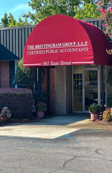 501 State St, West Columbia, SC à vendre - Photo de l’immeuble – Image 2 sur 6