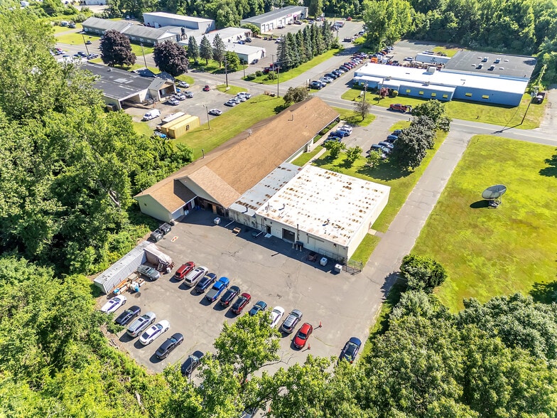 79 Mainline Dr, Westfield, MA à louer - Photo de l’immeuble – Image 3 sur 24