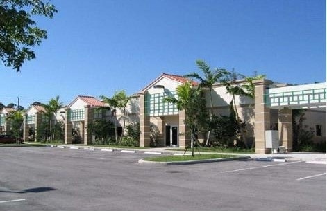 4851 W Hillsboro Blvd, Coconut Creek, FL à louer - Photo de l’immeuble – Image 3 sur 7