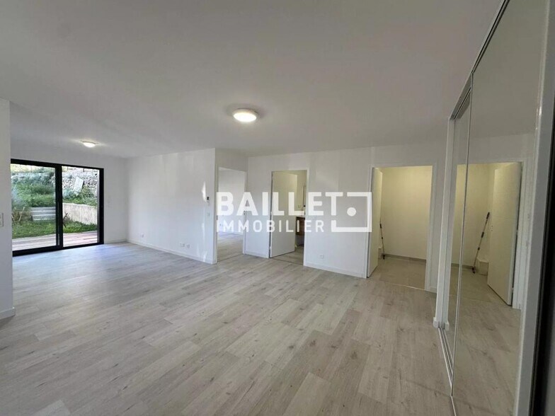 Bureau dans Mougins à louer - Photo intérieure – Image 3 sur 14