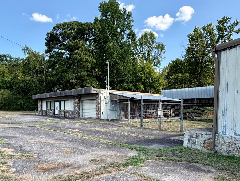 2819 Mountain Pine Rd, Hot Springs, AR à vendre - Photo de l’immeuble – Image 2 sur 9