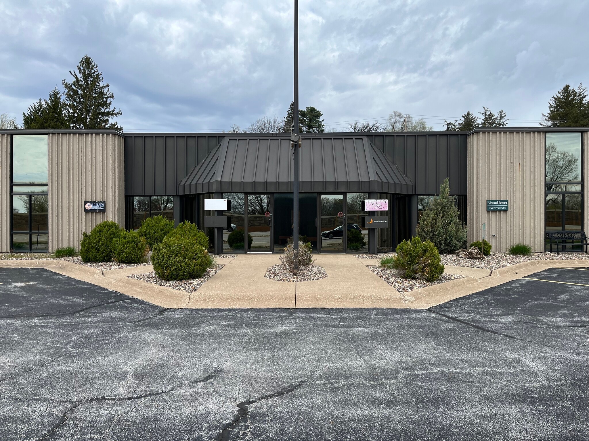 4900 38th Ave, Moline, IL à louer Photo intérieure– Image 1 sur 4