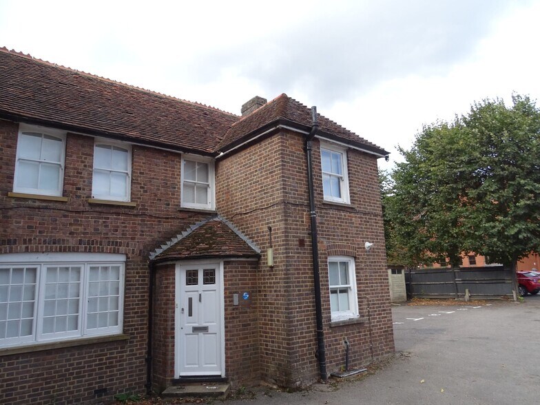 4 Southdown Rd, Harpenden à louer - Photo de l’immeuble – Image 3 sur 9