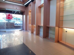 Local commercial dans Sabadell, Barcelona à louer Photo intérieure– Image 2 sur 4
