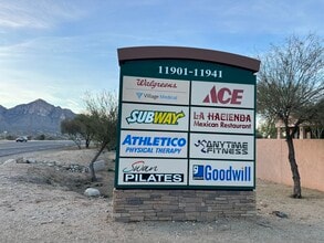 11901-11951 N 1st Ave, Tucson, AZ à louer Photo intérieure– Image 2 sur 6