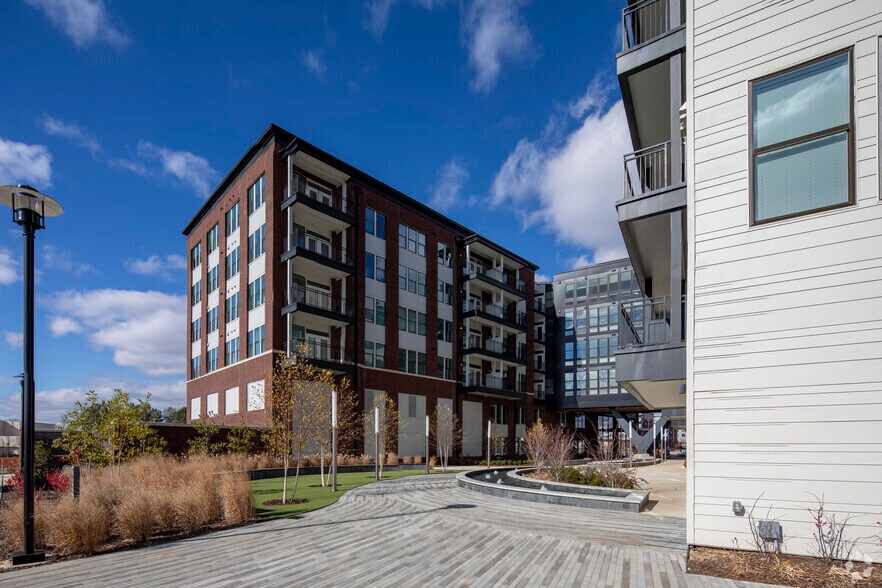 5801 Sanderson St, Huntsville, AL à louer - Photo de l’immeuble – Image 3 sur 24