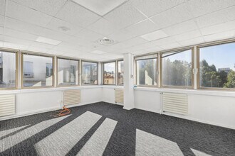 38-40 Rue Gabriel Crie, Malakoff à vendre Photo intérieure– Image 2 sur 11