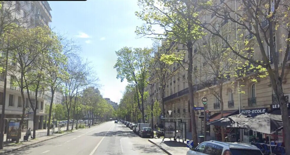 Local commercial dans Paris à louer - Photo de l’immeuble – Image 1 sur 4