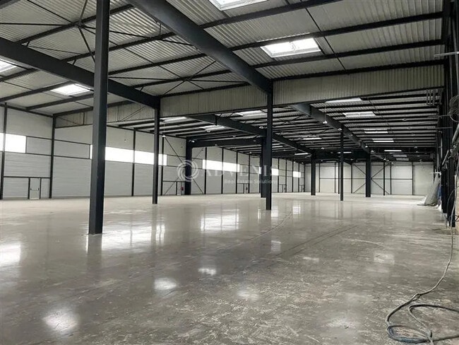 Plus de détails pour Industriel/Logistique à louer