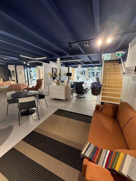 Local commercial dans Paris à louer - Photo de l’immeuble – Image 3 sur 10