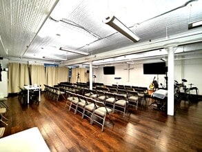 355-357 W 36th St, New York, NY à louer Photo intérieure– Image 2 sur 9