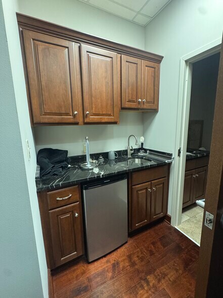 5103 S Madison Ave, Indianapolis, IN à vendre - Photo de l’immeuble – Image 3 sur 6