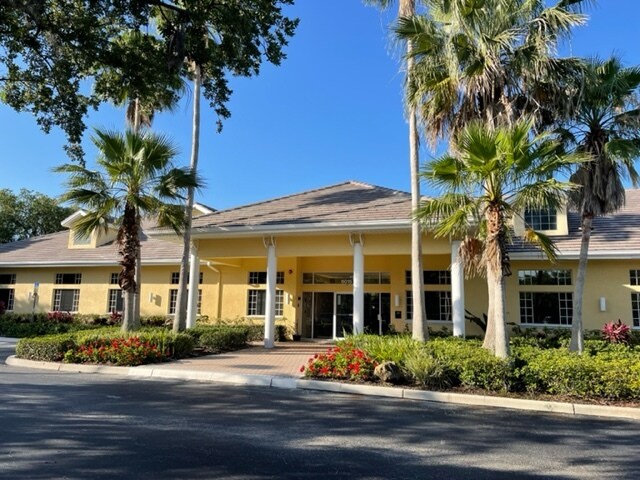 6015 Resource Ln, Lakewood Ranch, FL à louer - Photo de l’immeuble – Image 3 sur 20