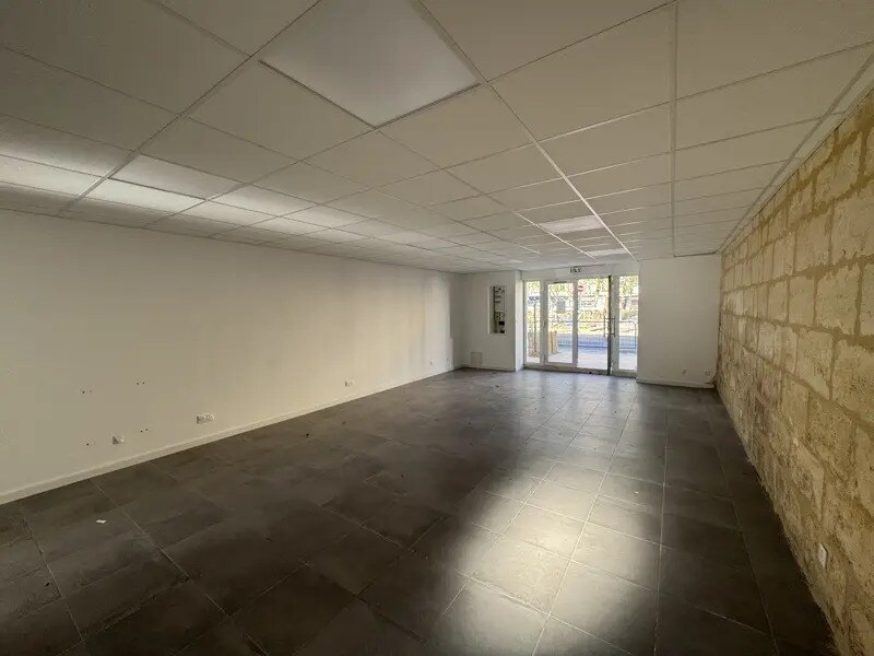 Local commercial dans Bordeaux à louer Photo de l’immeuble– Image 1 sur 9
