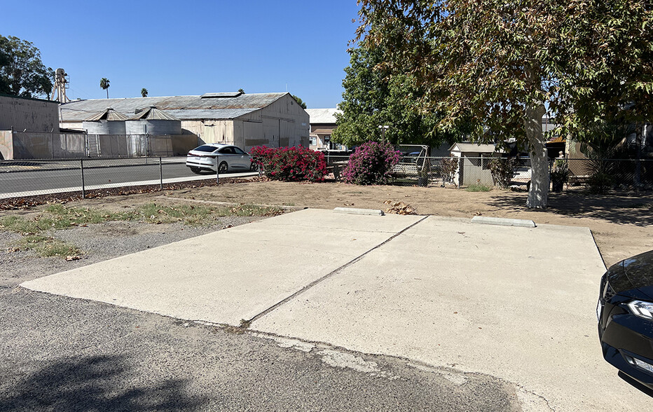 230 E 3rd St, Perris, CA à vendre - Autre – Image 3 sur 14