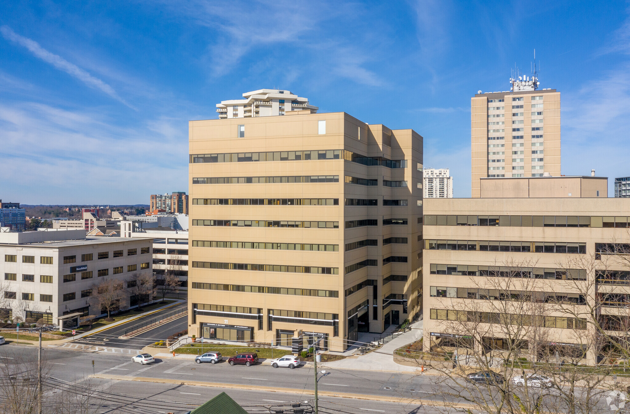 515 Fairmount Ave, Towson, MD à louer Photo de l’immeuble– Image 1 sur 6