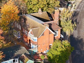 Plus de détails pour 33 Daleham Gdns, Londres - Spécialisé à vendre