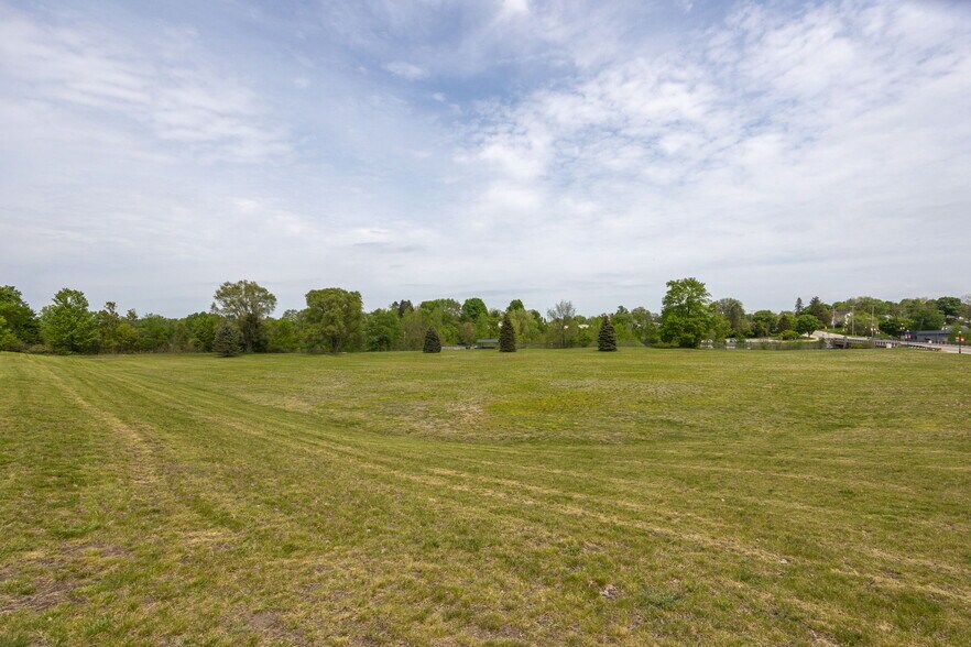 906 N State St, Big Rapids, MI à vendre - Photo de l’immeuble – Image 1 sur 12