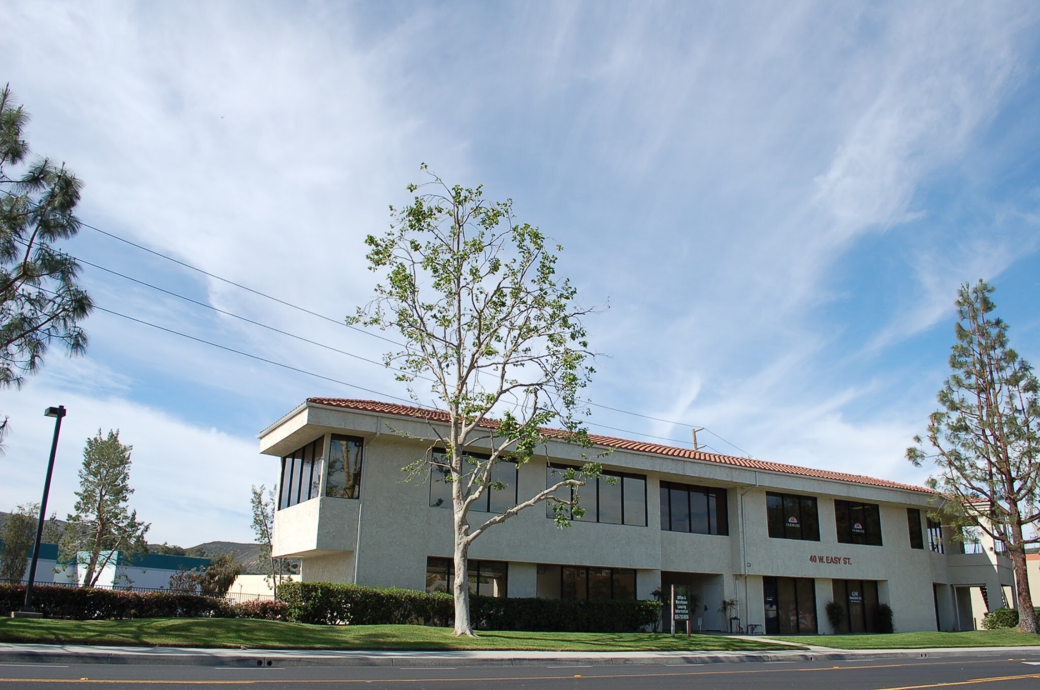 40 W Easy St, Simi Valley, CA à louer Autre– Image 1 sur 7