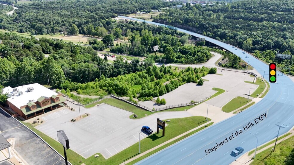 2280 Shepherd of the Hills Expy, Branson, MO à louer - Photo de l’immeuble – Image 2 sur 6